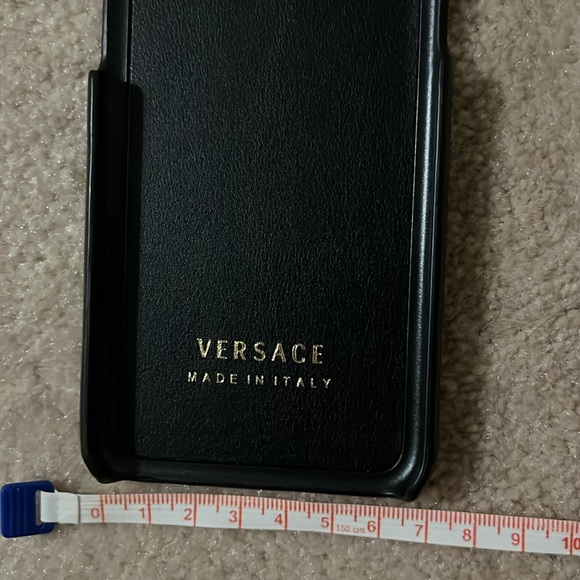 Versace phone case - Picture 4 of 8